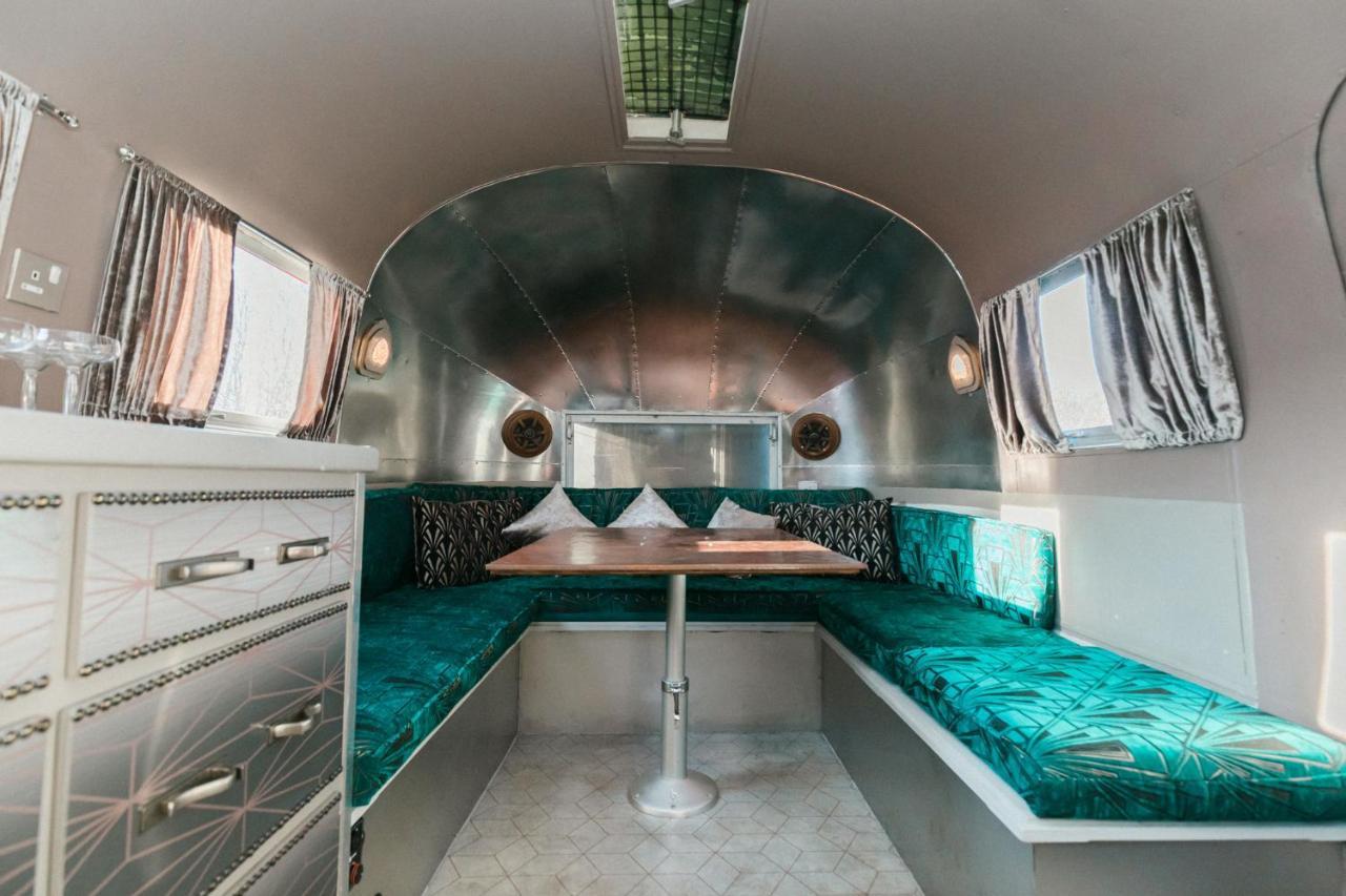 Silver Airstream Glamping & Rental Chichester Exterior foto